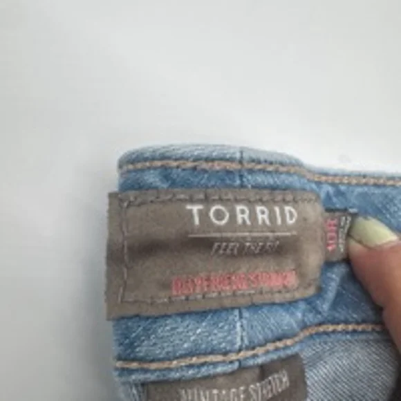 TORRID Vintage Stretch Jeans Size 10R Blue Denim - Picture 2 of 6